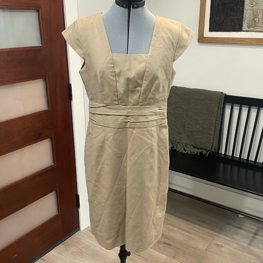 Dress - Picture 4 of 7